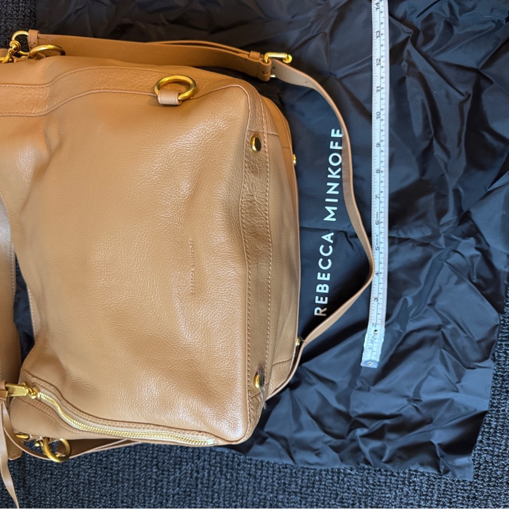 SOLD Tan Leather Shoulder Bag with Slouchy Design - Picture 7 of 10